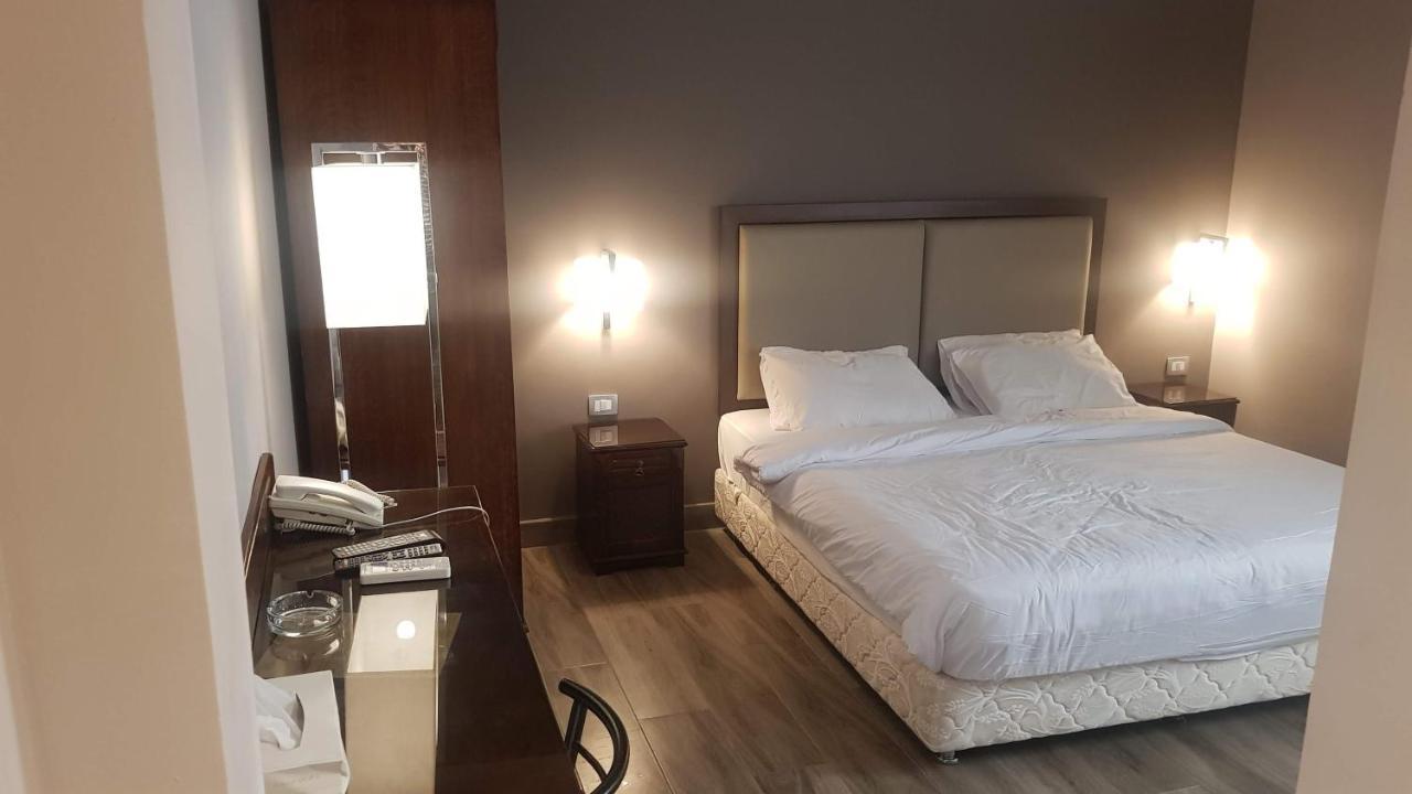 Green Plaza Inn "'Business &Families Only"' Alexandria Eksteriør bilde