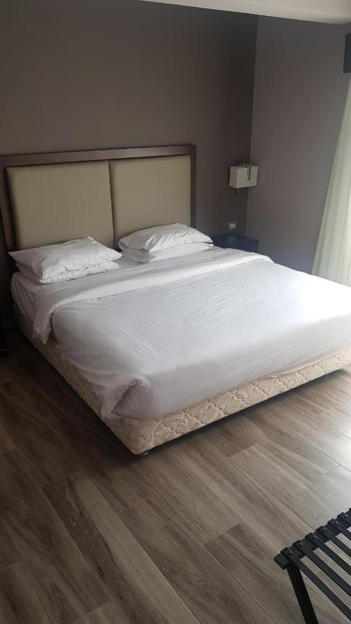 Green Plaza Inn "'Business &Families Only"' Alexandria Rom bilde